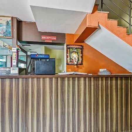 סולאפור Oyo Hotel Samarth Lodge מראה חיצוני תמונה