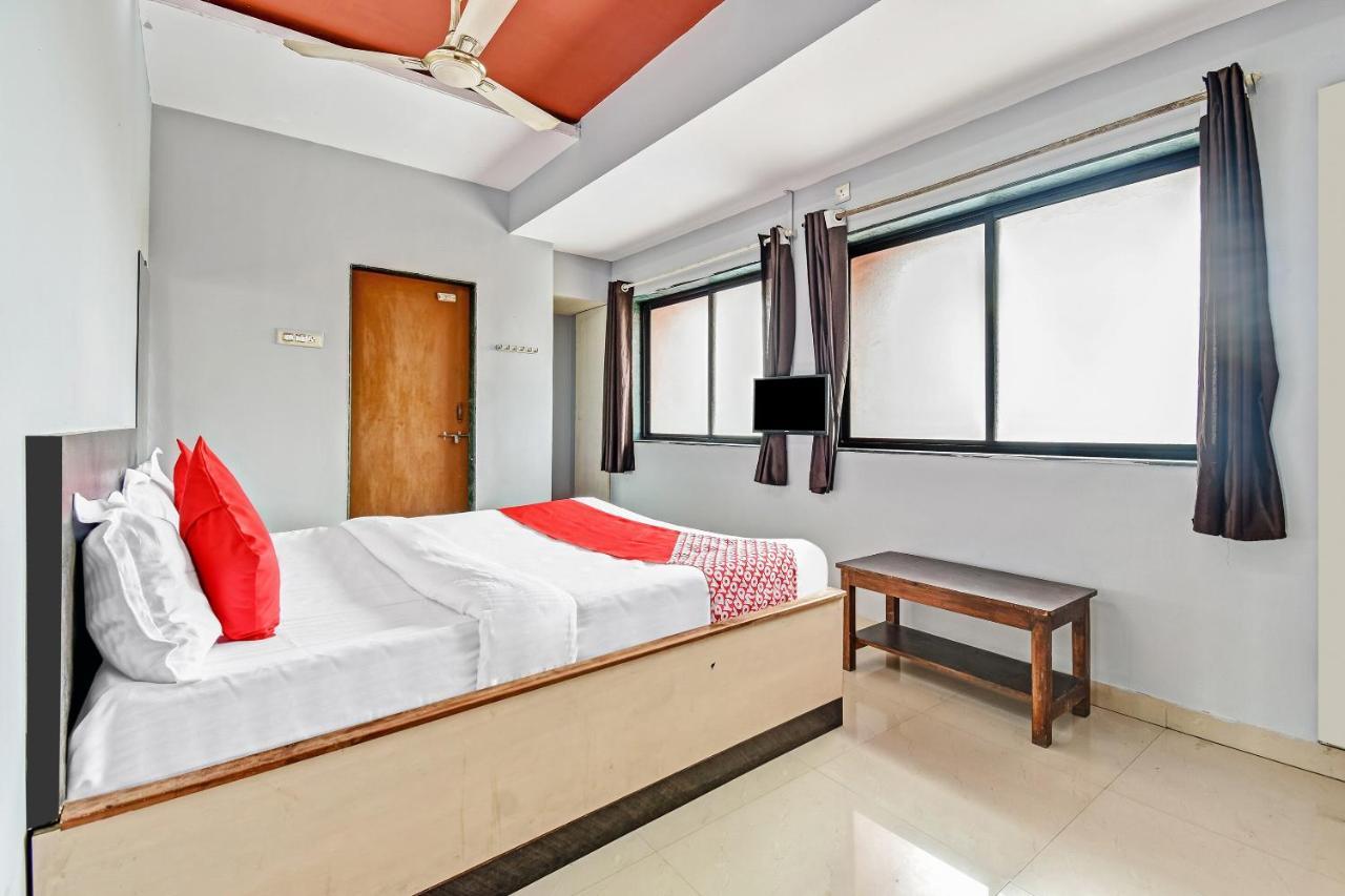 סולאפור Oyo Hotel Samarth Lodge מראה חיצוני תמונה