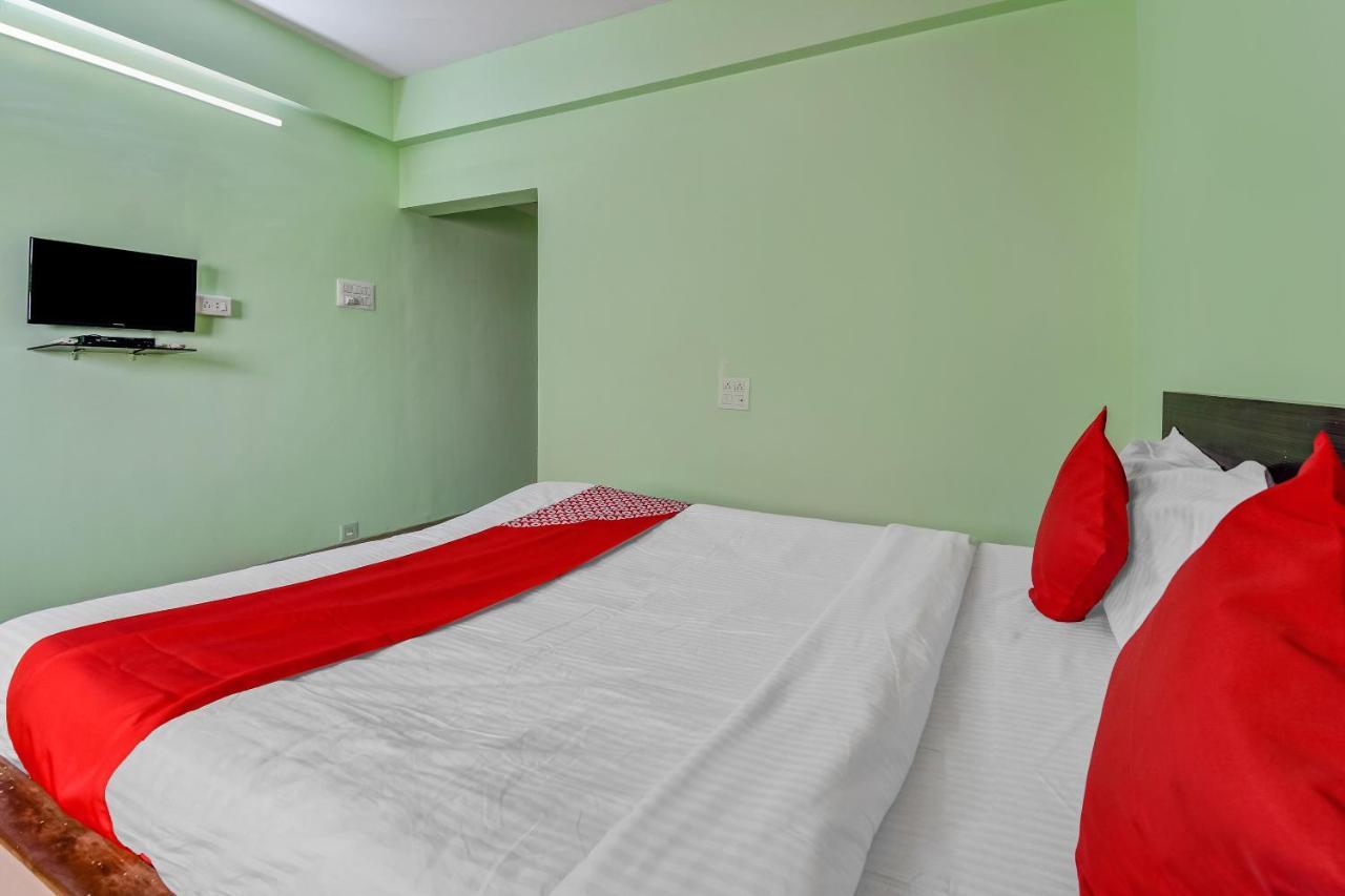 סולאפור Oyo Hotel Samarth Lodge מראה חיצוני תמונה